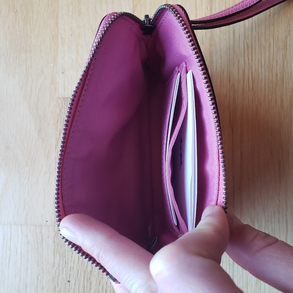 NWOT Coach Wristlet - Picture 5 of 7